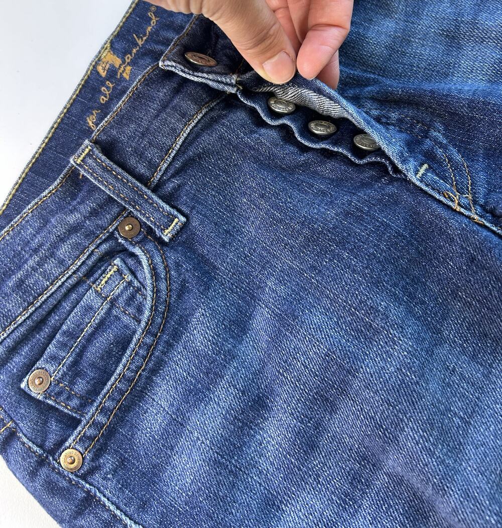 7 For All Mankind Jeans - Women's Size 31 Bootcut - Dark Wash
